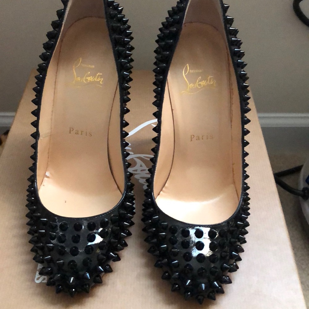 $600